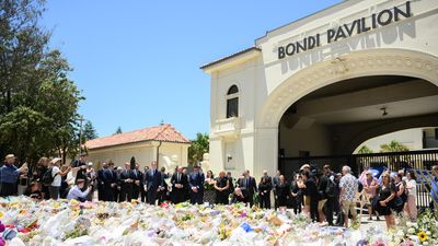 Labor mulls early parliament sitting after Bondi attack