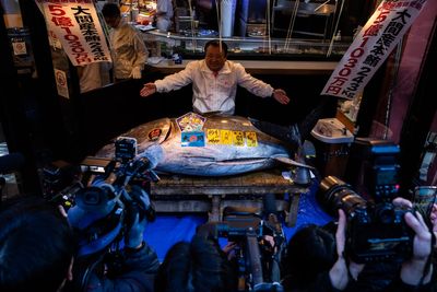 Photos show record-breaking $3.2M bluefin tuna sold at Tokyo's first fish auction of 2026