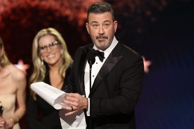 Jimmy Kimmel credits Donald Trump as he accepts Critics Choice award