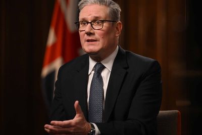 Starmer under pressure from his own MPs after refusing to denounce Trump over Venezuela