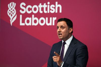 ‘Underdog’ Sarwar challenges First Minister to series of election debates