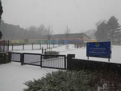 Met Office Arctic Wall: Hundreds of Schools Shut as 30cm Snow Slams UK