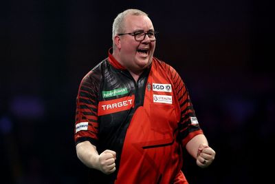 Premier League darts live: Stephen Bunting ‘fortunate’ to earn selection as lineup and wildcards decided