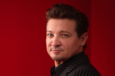 Jeremy Renner operates snowplow on anniversary of near-fatal accident