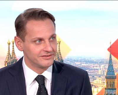 ‘See no evil, hear no evil’ Starmer goes on full sycophant alert