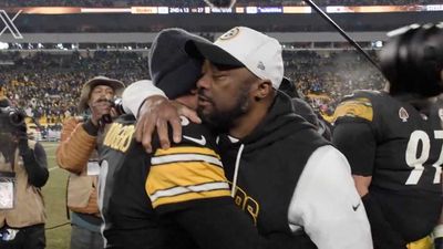 Mics Caught Aaron Rodgers’s Message to Mike Tomlin After Steelers Make Playoffs