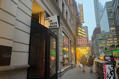 Iconic Manhattan dinner spot, famed for its Broadway star customers, closes its doors after 50 years