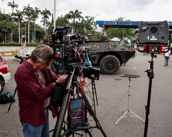 Venezuela detains journalists and seizes communication devices after Maduro’s removal