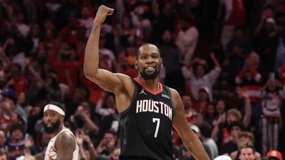 Kevin Durant Hit the Coldest Gesture After Sinking Game-Winning Three Against Suns