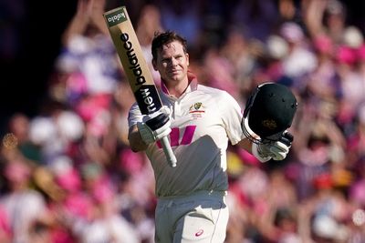 Travis Head and Steve Smith hit hundreds as dominant Australia make England toil