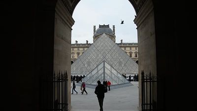 New strike at Paris Louvre Museum leads to partial closure as staff protest over working conditions
