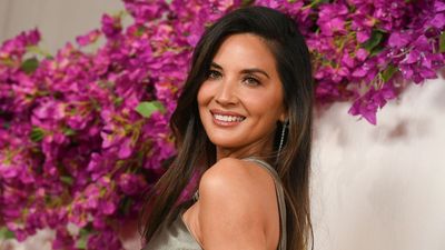 Olivia Munn’s Kitchen Quietly Settles the Neutral Debate – Why Gray May Be the Most Exciting Color Designers Are Using Right Now