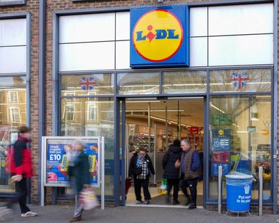 Aldi and Lidl grab record Christmas sales share as Asda and Co-op slide