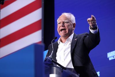 Trump Calls Out Walz, Ilhan Omar And Other 'Slimeballs' For Stealing Billions