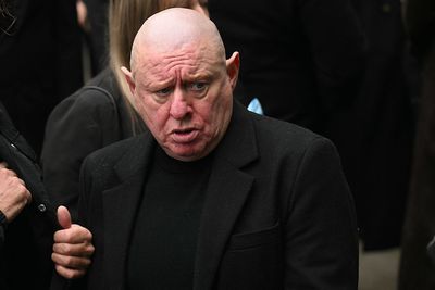Pneumonia prevents Shaun Ryder from attending friend’s funeral