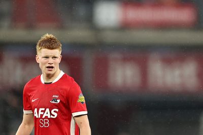 Chelsea transfer target dubbed 'the Dutch Pedri' urged to join Newcastle United in January transfer instead
