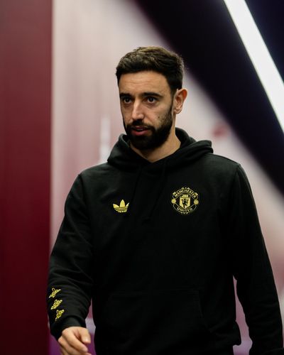 Manchester United get huge double injury boost as Darren Fletcher issues Bruno Fernandes update