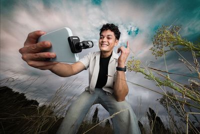 Shure launches the MV88 USB-C microphone for smartphones, which promises to deliver studio-grade audio for content creators