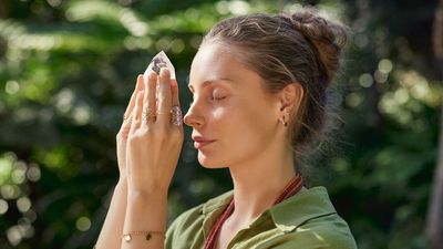 Meditating with crystals: A simple exercise for beginners