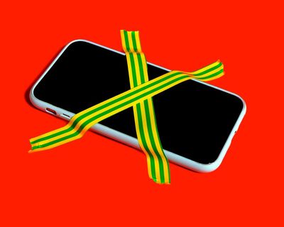 ‘Put a rubber band on your phone’: I asked experts how to reduce screen time – here’s what they said