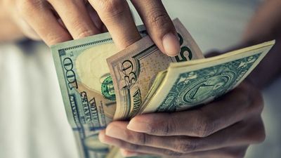 I used AI to trigger subscription discounts — and it got me a free phone