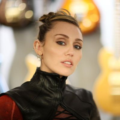 Miley Cyrus Does Messy Curtain Bangs Better Than Anyone