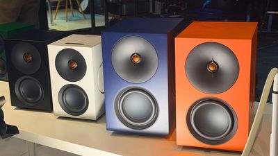 Cambride L/R powered speakers: I've seen these CES speakers, and I need an orange pair