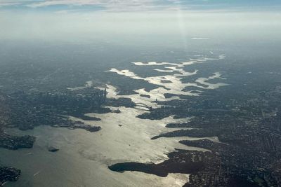 Australia heatwave: Residents told to ‘leave now’ as wildfire heads for town amid 45C heat