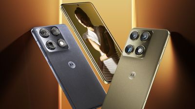 Unveiling the Motorola Signature: The slim phone that finally gets 7 years of OS updates