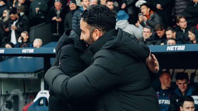 ‘Top’ Man Utd Manager Target Bluntly Breaks Silence on Job Links