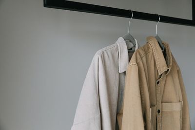 The Art of Neutral Fashion: Minimalist Outfits and Color Coordination Tips for a Chic Wardrobe
