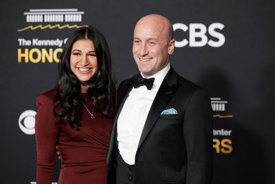 Stephen Miller’s wife claims her unvaccinated child is healthier than her vaccinated one: ‘I could put dirt in his mouth’