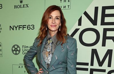 Julia Roberts changing her rider after Jay Kelly