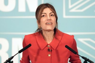 Former criminal prosecutor to run for London mayor