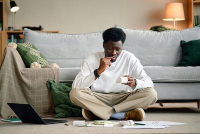 Therapists Warn: This Relationship Habit Quietly Drains Men Financially Over Time