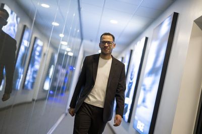 Chelsea striker in nightmare scenario after Liam Rosenior appointment