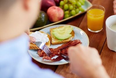 Cardiologists Warn: The “Healthy” Breakfast Meat That Hardens Arteries Fast