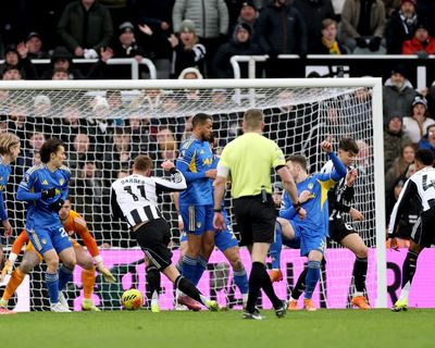 Newcastle’s Harvey Barnes hits 102nd-minute winner in 4-3 Leeds thriller