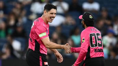 Sixers extend BBL win streak over falling Stars