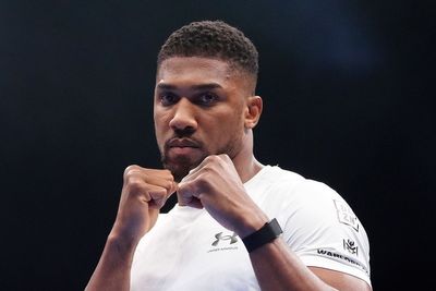 Anthony Joshua posts tribute to friends killed in Nigeria car crash