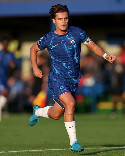 Leo Castledine: Chelsea star set for permanent exit as Liam Rosenior reign gets underway