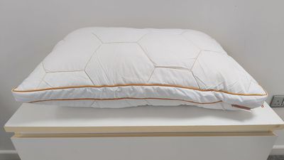 Fine Bedding Company HoneyFoam pillow review: adjustable foam lets you personalise your comfort