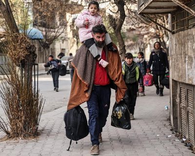 Syrian army orders Aleppo evacuations amid fighting with Kurdish forces