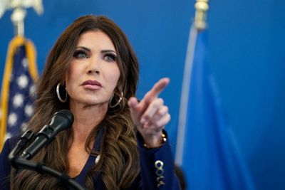 Kristi Noem doubles down on claim ICE agent killed woman in self-defense