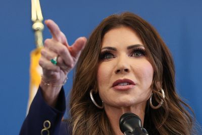 Kristi Noem insists ICE was ‘surrounded and assaulted’ before fatal shooting. Video and witnesses don’t back that up