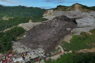 Landfill collapse kills 1 and leaves at least 27 missing, Philippine police say