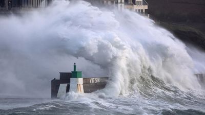 Violent Storm Goretti brings wind, snow and disruption to Europe