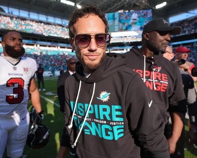 Dolphins fire Mike McDaniel after missing playoffs for second season in row