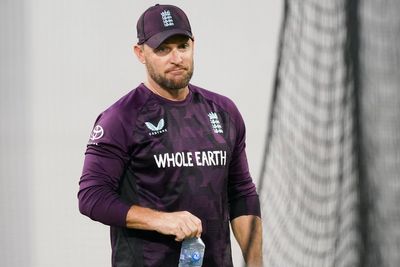 Brendon McCullum holds talks on England future and ‘keen to carry on’
