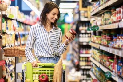 8 Grocery Shopping Habits That Make You Spend More Without Realizing It